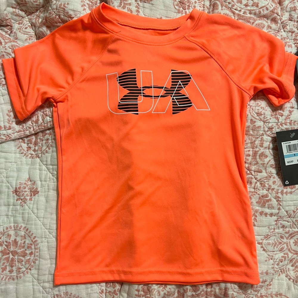 Boys Under Armour size 5 electric tangerine NWT!